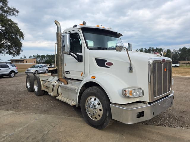 Image of Peterbilt 579 equipment image 2
