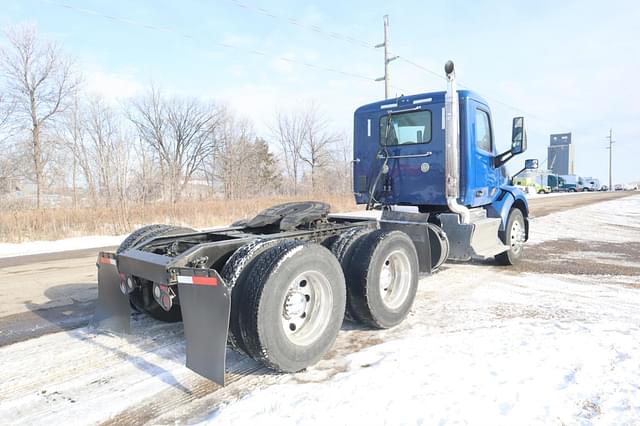 Image of Peterbilt 579 equipment image 2