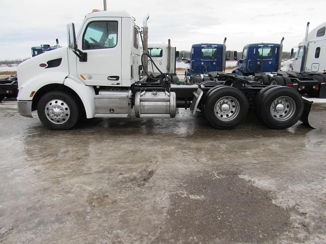 Image of Peterbilt 579 equipment image 4