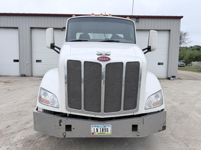 Image of Peterbilt 579 equipment image 1