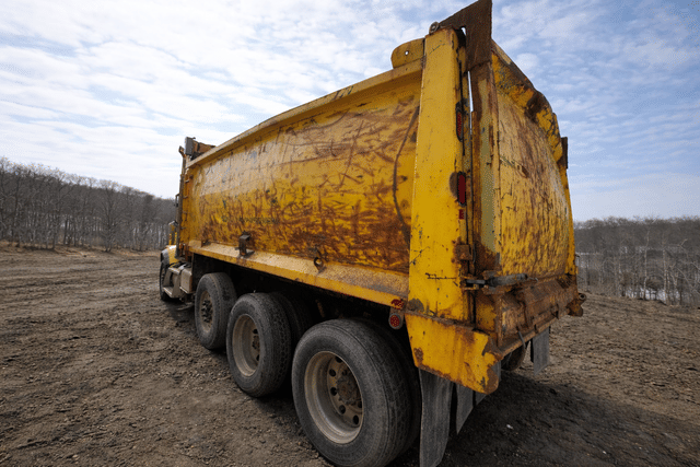 Image of Peterbilt 579 equipment image 3