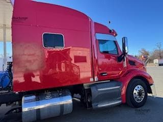 Image of Peterbilt 579 equipment image 4