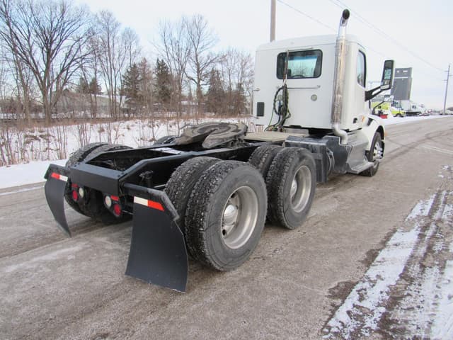 Image of Peterbilt 579 equipment image 3