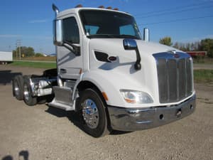 2016 Peterbilt 579 Image