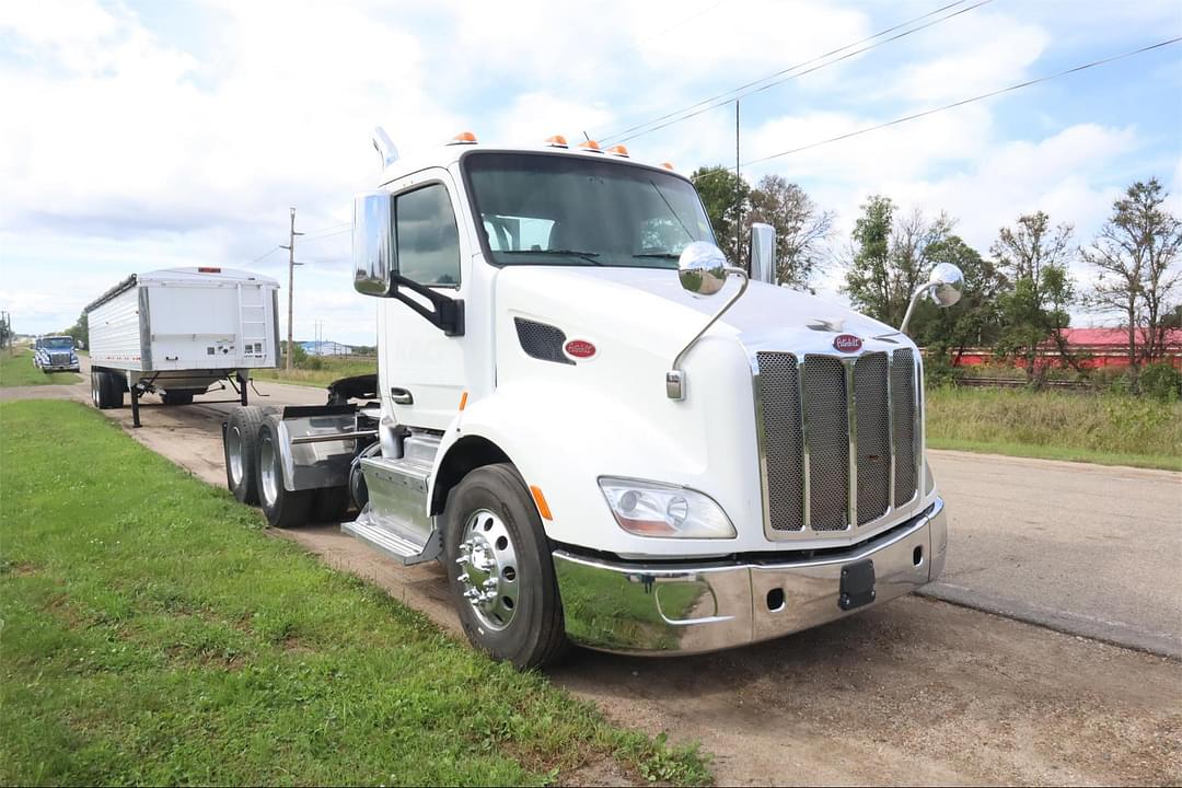 Image of Peterbilt 579 Primary Image