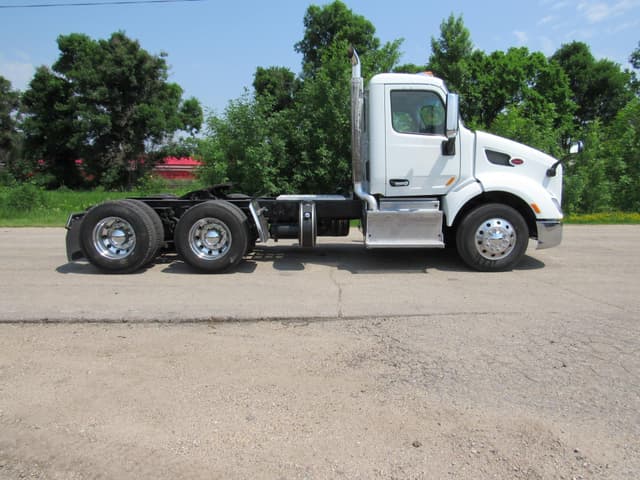 Image of Peterbilt 579 equipment image 4