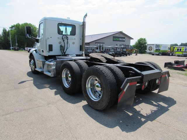 Image of Peterbilt 579 equipment image 3