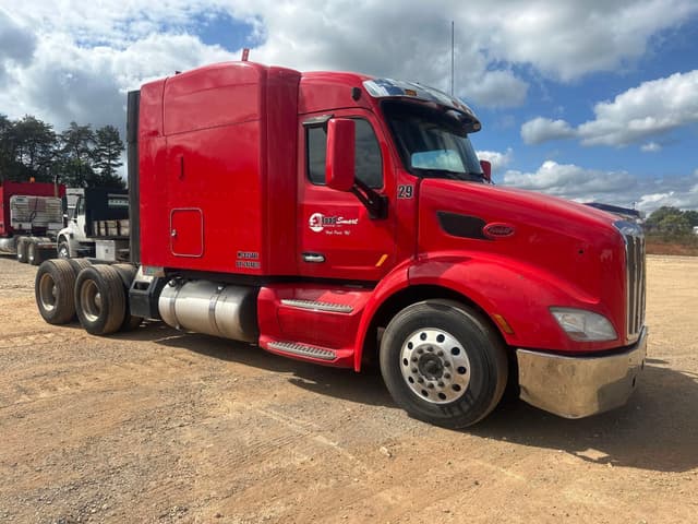 Image of Peterbilt 579 equipment image 1