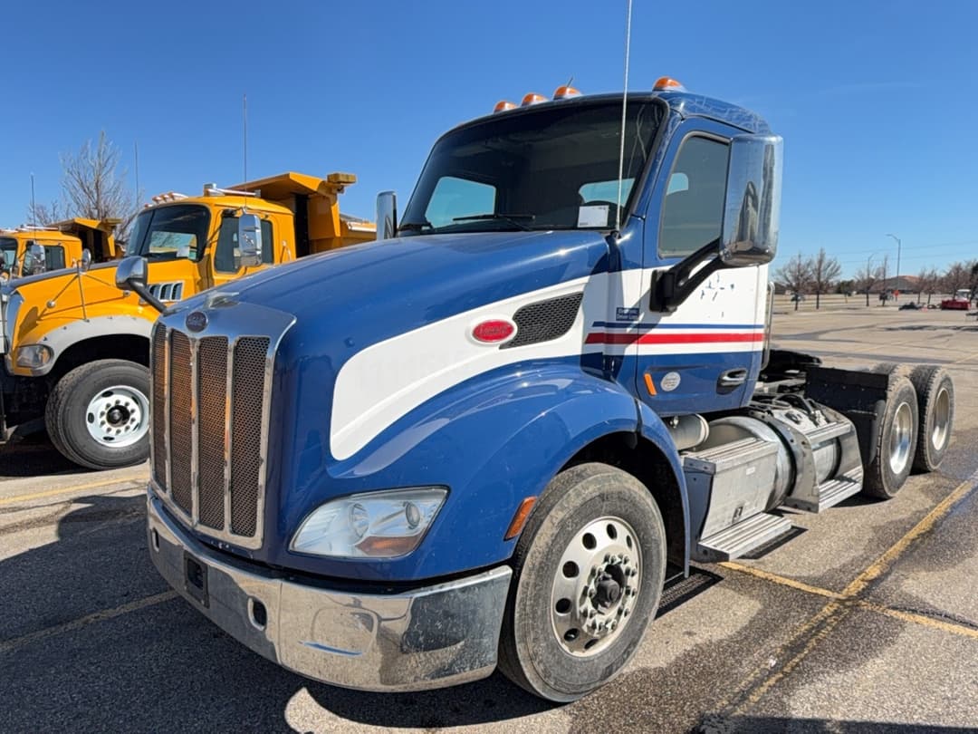 Image of Peterbilt 579 Primary image