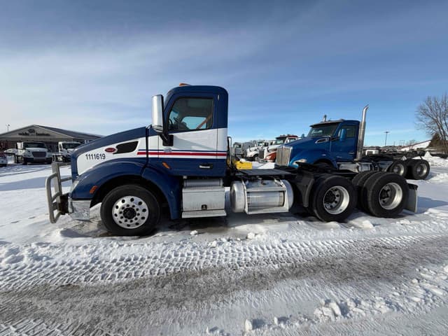 Image of Peterbilt 579 equipment image 1