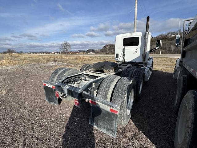 Image of Peterbilt 579 equipment image 3