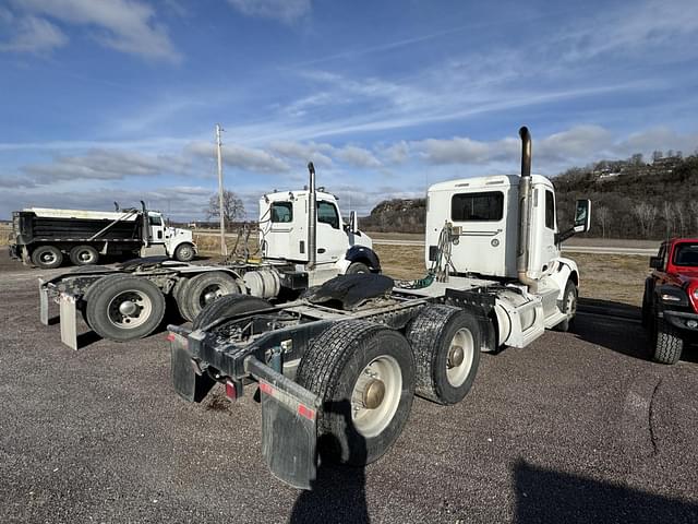 Image of Peterbilt 579 equipment image 2