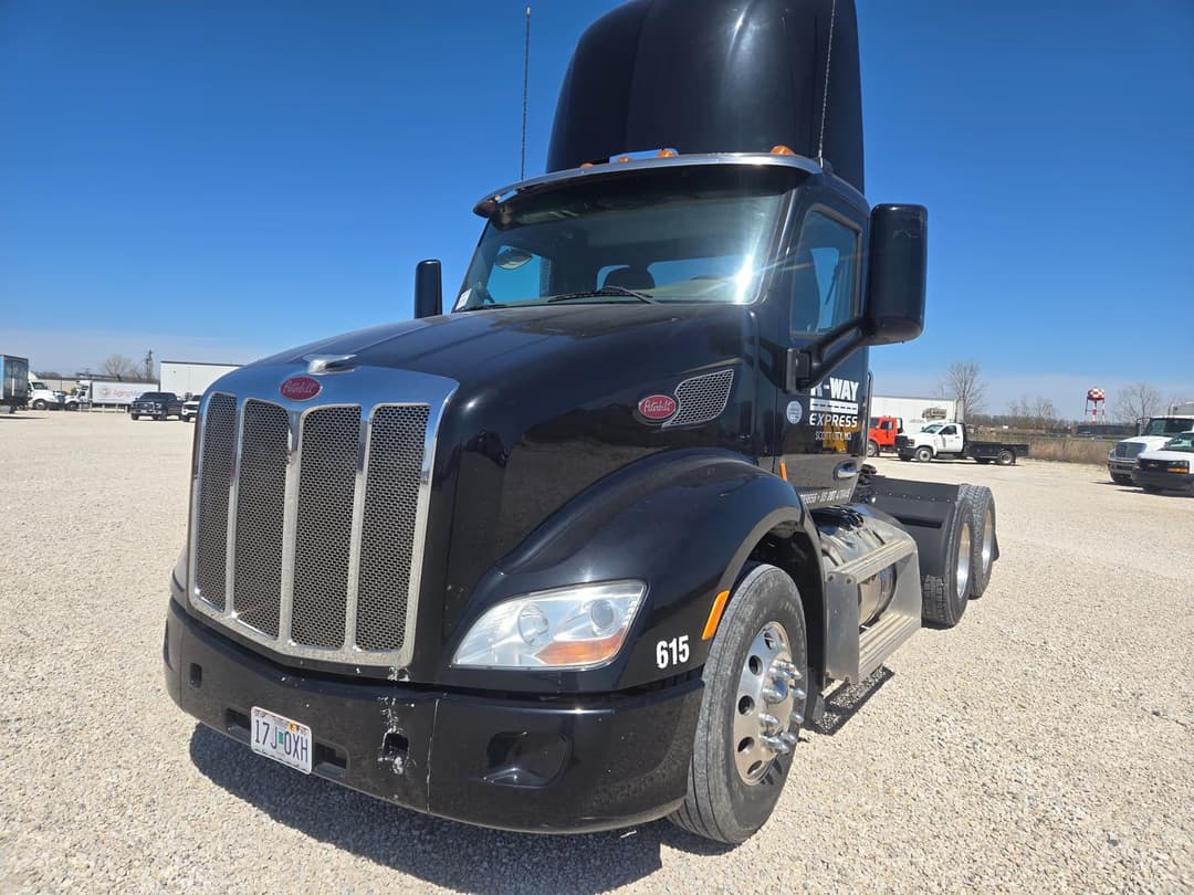 Image of Peterbilt 579 Primary image