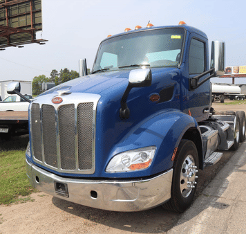 Main image Peterbilt 579