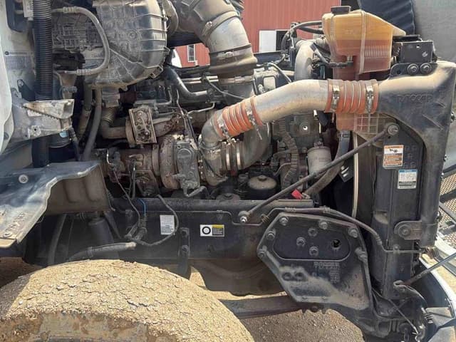 Image of Peterbilt 579 equipment image 4