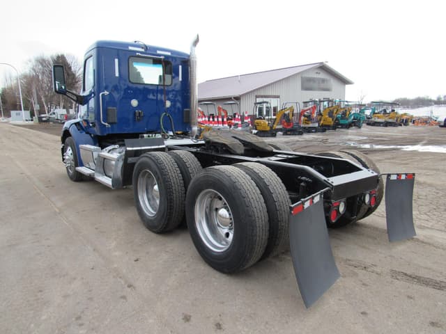 Image of Peterbilt 579 equipment image 3