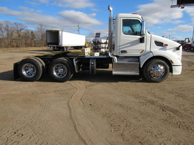 Image of Peterbilt 579 equipment image 4