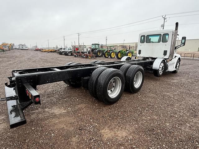 Image of Peterbilt 579 equipment image 4