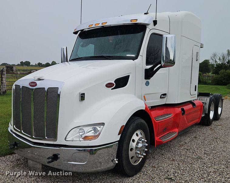 Image of Peterbilt 579 Primary image