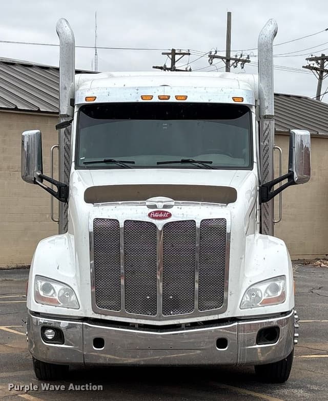 Image of Peterbilt 579 equipment image 1