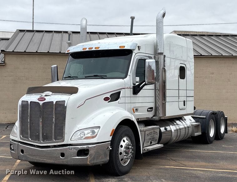 2016 Peterbilt 579 Equipment Image0