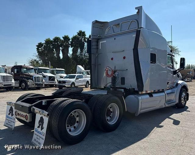 Image of Peterbilt 579 equipment image 4