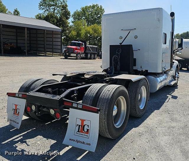 Image of Peterbilt 579 equipment image 4