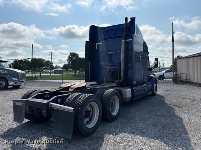Image of Peterbilt 579 equipment image 4