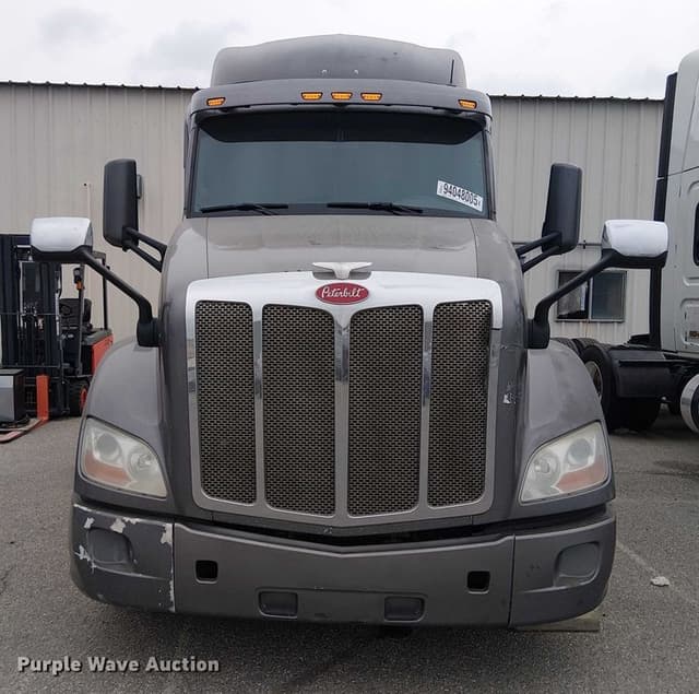Image of Peterbilt 579 equipment image 1