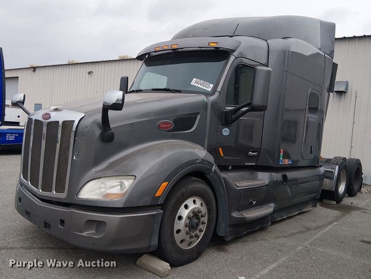 Image of Peterbilt 579 Primary image