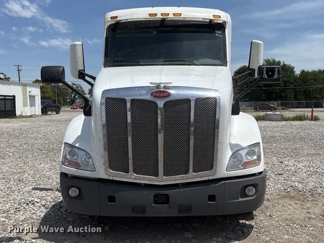 Image of Peterbilt 579 equipment image 1