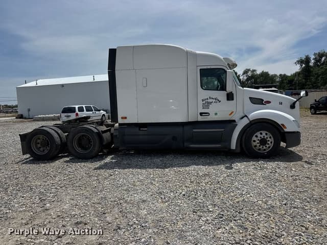 Image of Peterbilt 579 equipment image 3