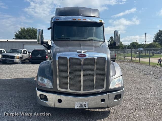 Image of Peterbilt 579 equipment image 1