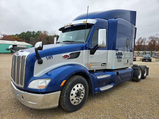 Image of Peterbilt 579 equipment image 1