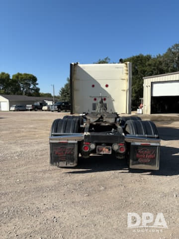 Image of Peterbilt 579 equipment image 4