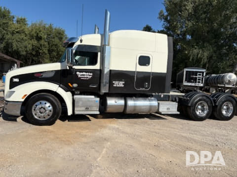 Image of Peterbilt 579 equipment image 2