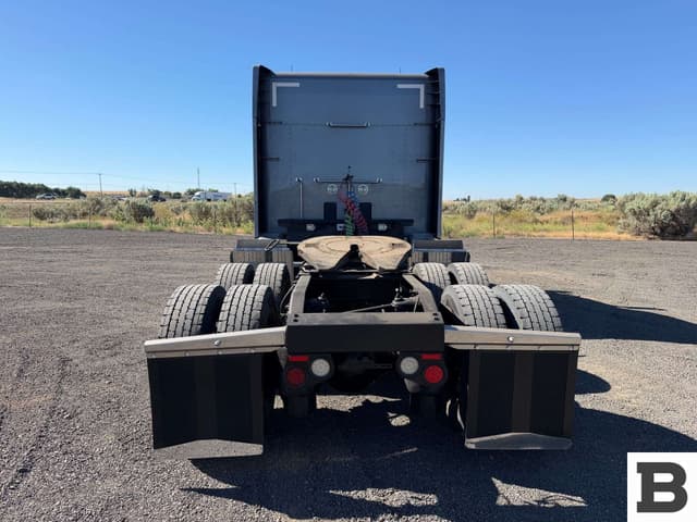 Image of Peterbilt 579 equipment image 3