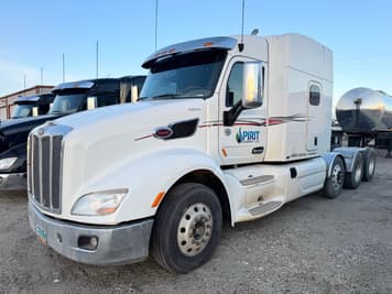 Main image Peterbilt 579