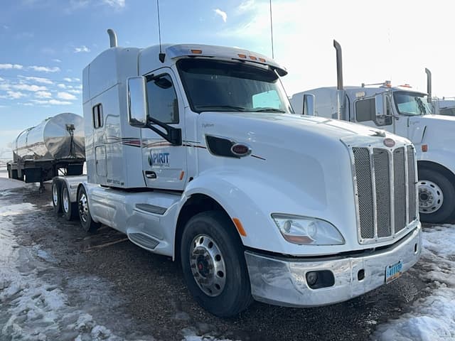 Image of Peterbilt 579 equipment image 3