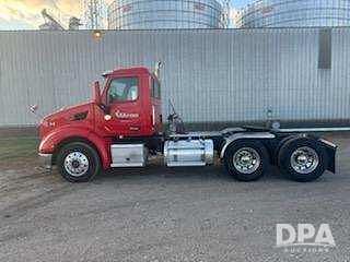 Image of Peterbilt 579 Primary image