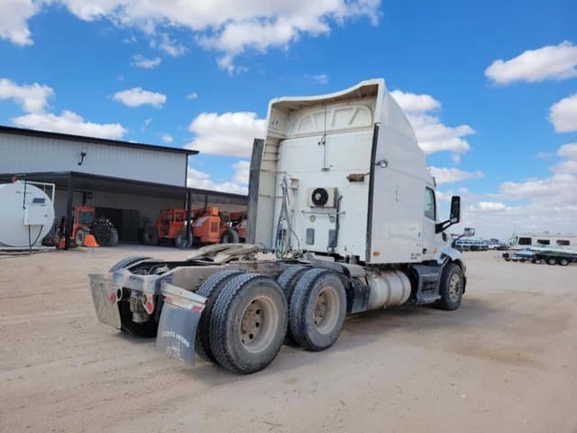 Image of Peterbilt 579 equipment image 4