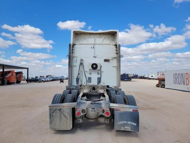 Image of Peterbilt 579 equipment image 3