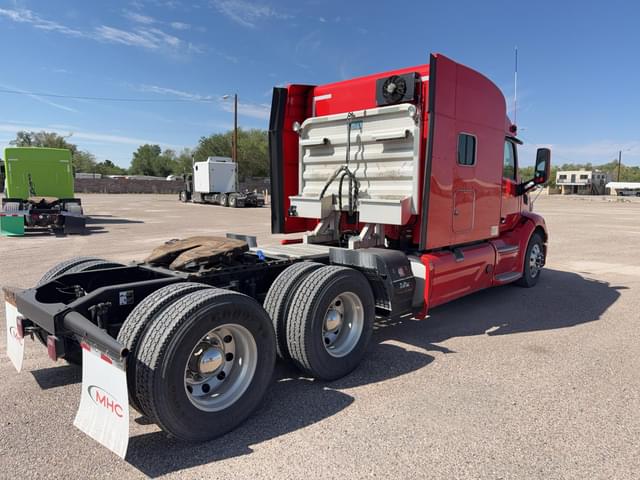 Image of Peterbilt 579 equipment image 2