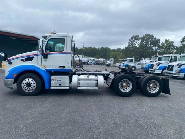 Image of Peterbilt 579 equipment image 4