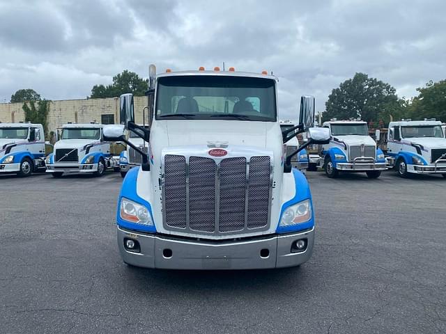 Image of Peterbilt 579 equipment image 1