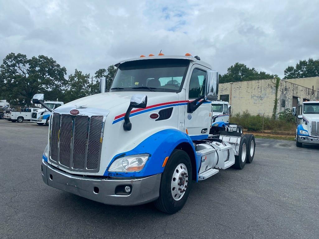 Image of Peterbilt 579 Primary image