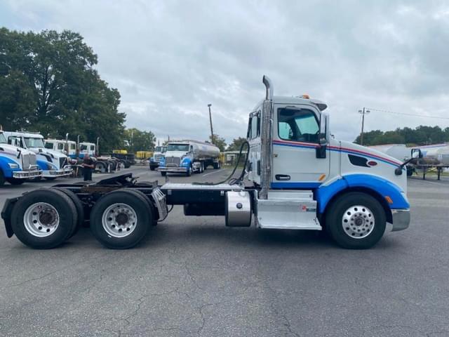 Image of Peterbilt 579 equipment image 3