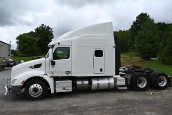 Main image Peterbilt 589
