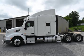 Main image Peterbilt 589