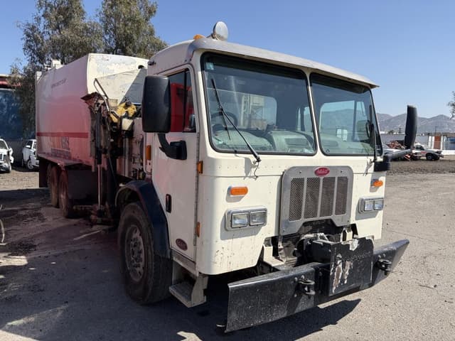 Image of Peterbilt PB320 equipment image 1